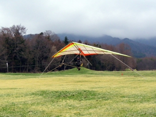ハンググライダー　ハングライダー　忍野スカイスポーツ倶楽部　空を飛ぶ　トーイング　富士山　ライブカメラ　パラグライダー